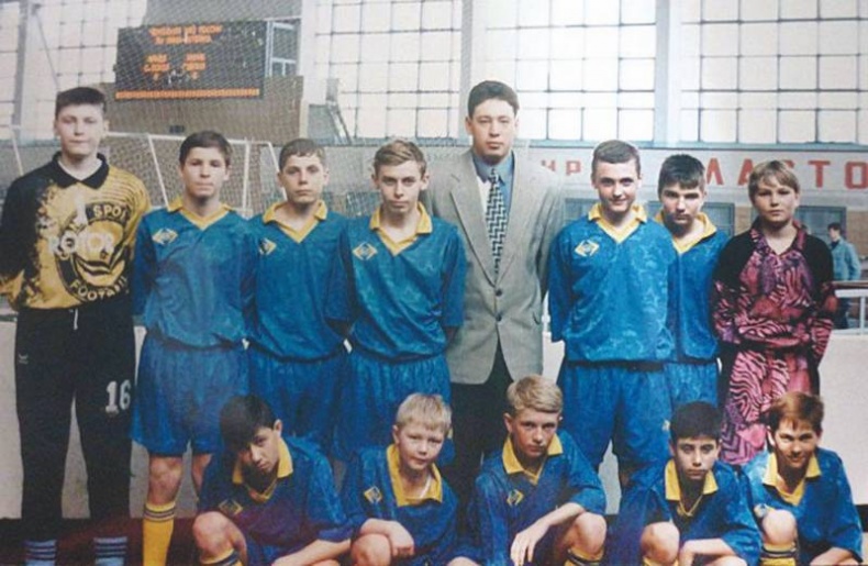 Иллюстрация к книге — Леонид Слуцкий. Тренер из соседнего двора [i_016.jpg]