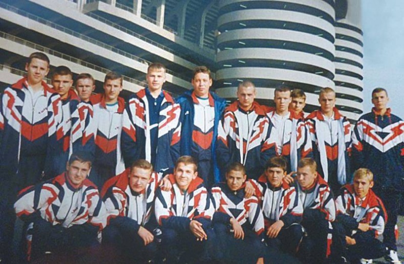 Иллюстрация к книге — Леонид Слуцкий. Тренер из соседнего двора [i_019.jpg]