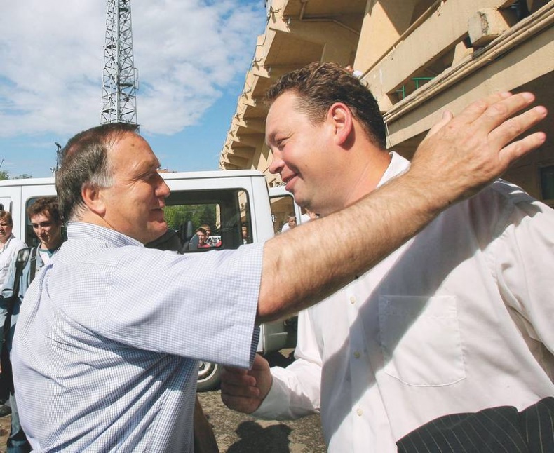 Иллюстрация к книге — Леонид Слуцкий. Тренер из соседнего двора [i_025.jpg]