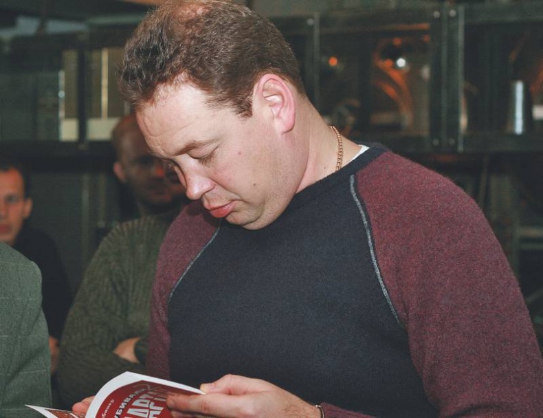 Иллюстрация к книге — Леонид Слуцкий. Тренер из соседнего двора [i_032.jpg]