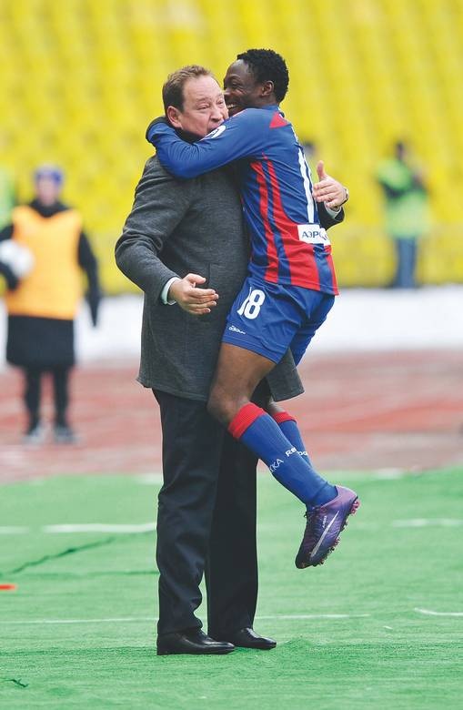 Иллюстрация к книге — Леонид Слуцкий. Тренер из соседнего двора [i_048.jpg]