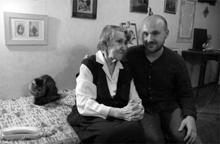 Иллюстрация к книге — Четыре друга на фоне столетия [i_001.jpg]