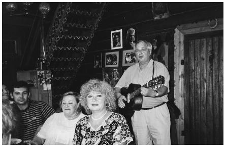 Иллюстрация к книге — Жизнь как КИНО, или Мой муж Авдотья Никитична [i_024.jpg]