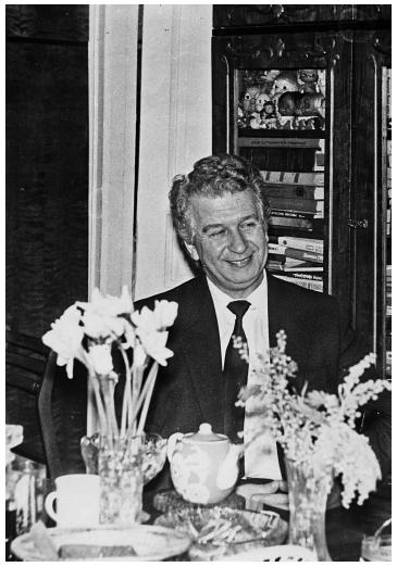 Иллюстрация к книге — Жизнь как КИНО, или Мой муж Авдотья Никитична [i_025.jpg]