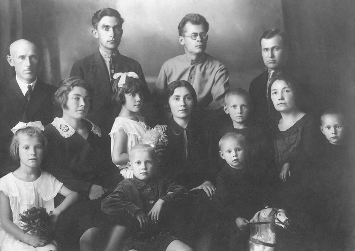 Иллюстрация к книге — Сырок [i_001.jpg]