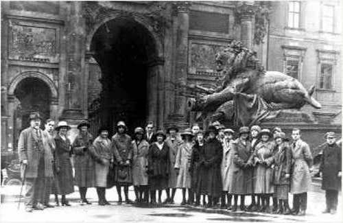 Иллюстрация к книге — Ориенталист. Тайны одной загадочной и исполненной опасностей жизни [i_009.jpg]