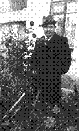 Иллюстрация к книге — С кортиком и стетоскопом [pic_19.jpg]