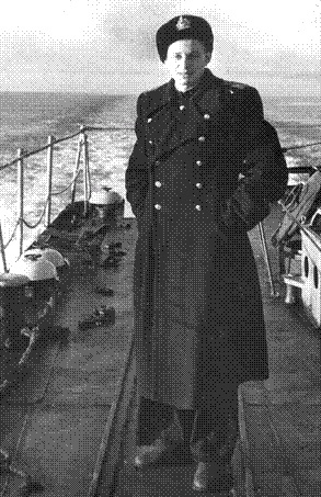 Иллюстрация к книге — С кортиком и стетоскопом [pic_24.jpg]