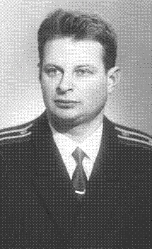 Иллюстрация к книге — С кортиком и стетоскопом [pic_7.jpg]