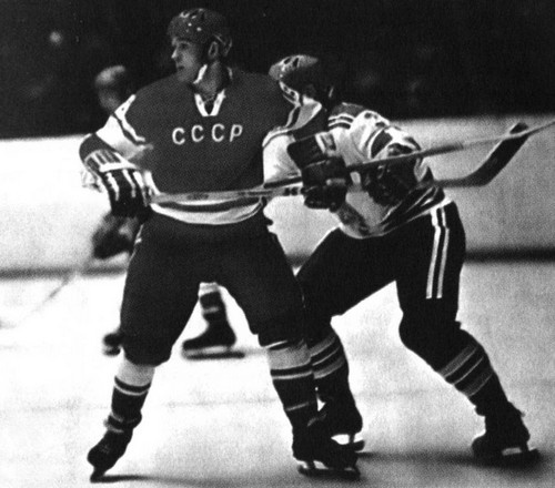 Иллюстрация к книге — Валерий Харламов. Легенда №17 [i_029.jpg]