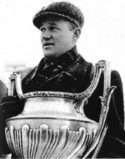 Иллюстрация к книге — Валерий Харламов. Легенда №17 [i_032.jpg]