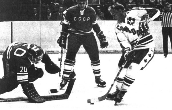 Иллюстрация к книге — Валерий Харламов. Легенда №17 [i_062.jpg]