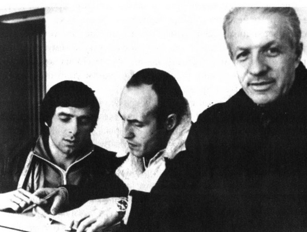 Иллюстрация к книге — Валерий Харламов. Легенда №17 [i_094.jpg]