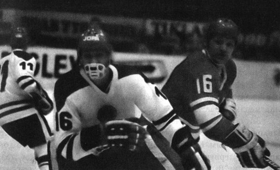 Иллюстрация к книге — Валерий Харламов. Легенда №17 [i_108.jpg]