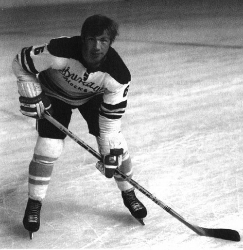 Иллюстрация к книге — Валерий Харламов. Легенда №17 [i_109.jpg]