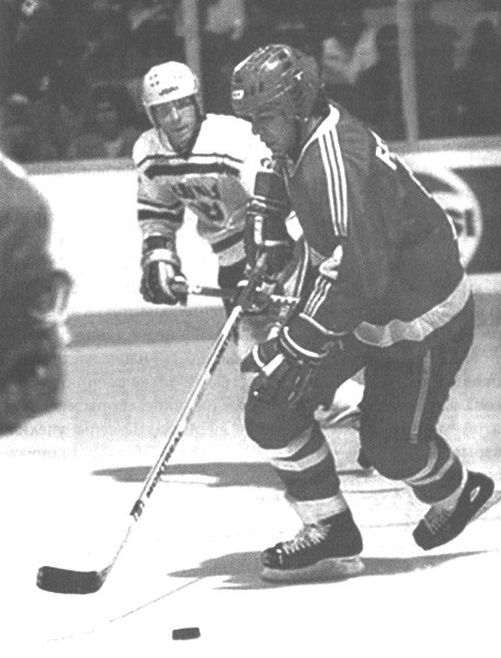 Иллюстрация к книге — Валерий Харламов. Легенда №17 [i_115.jpg]