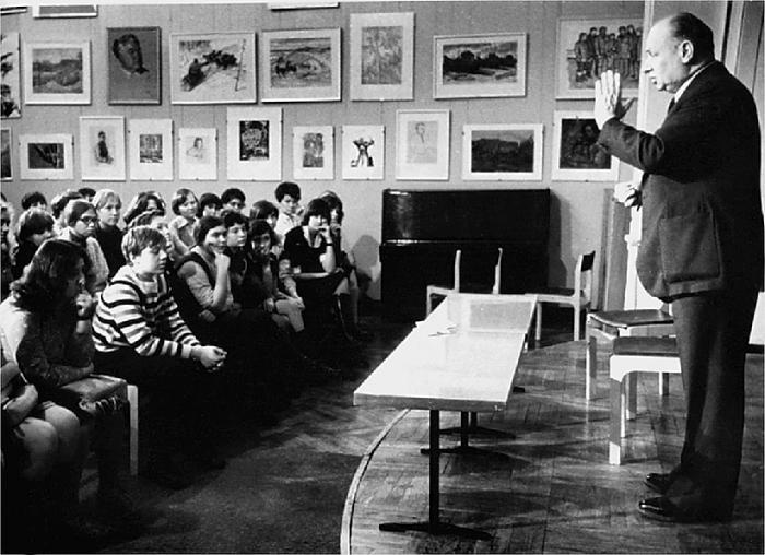 Иллюстрация к книге — Удивление перед жизнью. Воспоминания [i_021.jpg]