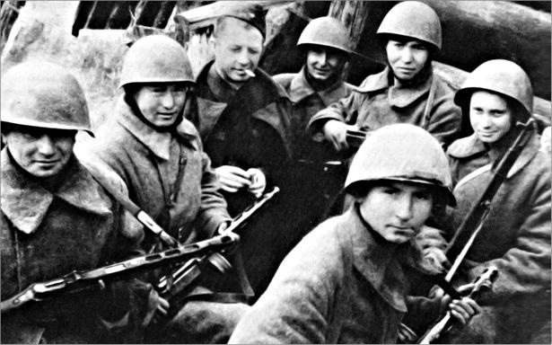 Иллюстрация к книге — Генерал Родимцев. Прошедший три войны [i_018.jpg]