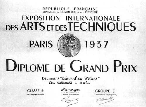 Иллюстрация к книге — Лени Рифеншталь. Мемуары [i_052.jpg]