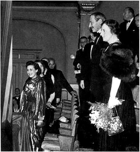 Иллюстрация к книге — Лени Рифеншталь. Мемуары [i_064.jpg]