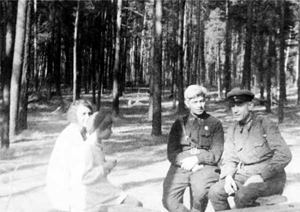 Иллюстрация к книге — Маршал Варенцов. Путь к вершинам славы и долгое забвение. 1901-1971 [n_07.jpg]