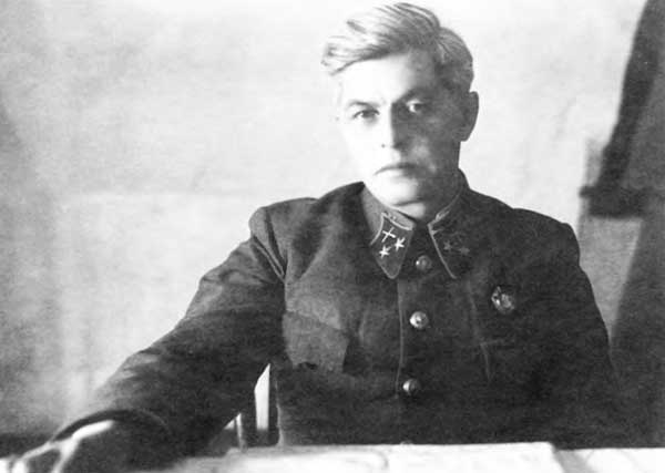 Иллюстрация к книге — Маршал Варенцов. Путь к вершинам славы и долгое забвение. 1901-1971 [n_11.jpg]