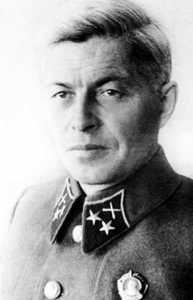 Иллюстрация к книге — Маршал Варенцов. Путь к вершинам славы и долгое забвение. 1901-1971 [n_12.jpg]