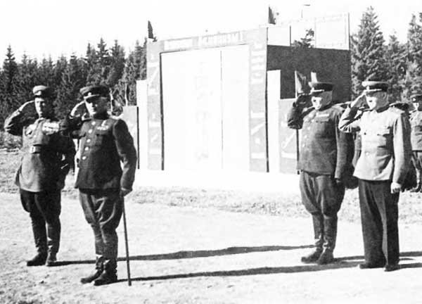 Иллюстрация к книге — Маршал Варенцов. Путь к вершинам славы и долгое забвение. 1901-1971 [n_26.jpg]