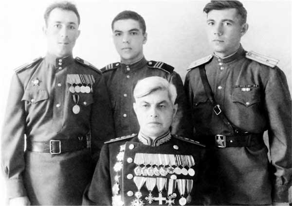 Иллюстрация к книге — Маршал Варенцов. Путь к вершинам славы и долгое забвение. 1901-1971 [n_38.jpg]