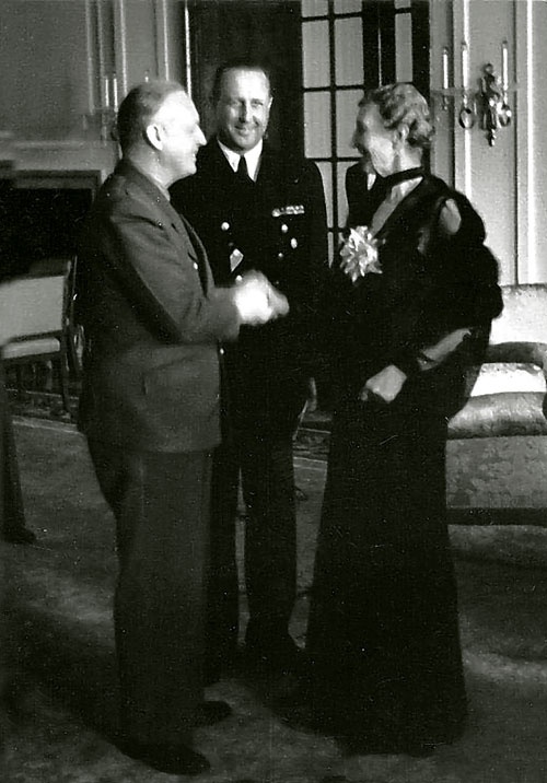 Иллюстрация к книге — "Никогда против России!" Мой отец Иоахим фон Риббентроп [i_015.jpg]