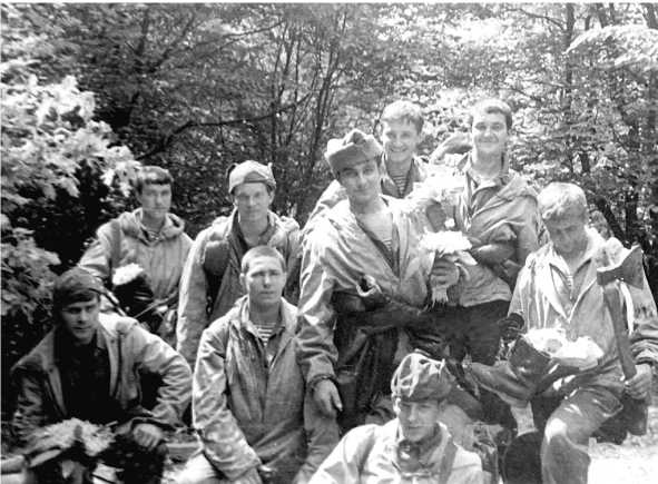 Иллюстрация к книге — Морские дьяволы. Из жизни водолазов-разведчиков Балтийского флота ВМФ [image63.jpg]