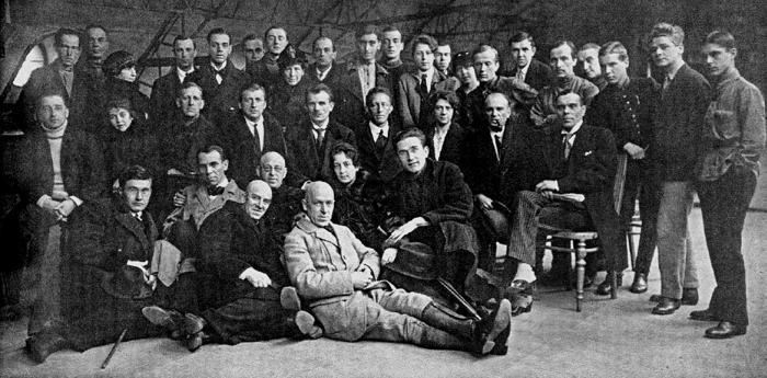 Иллюстрация к книге — На Фонтанке водку пил [i_021.jpg]