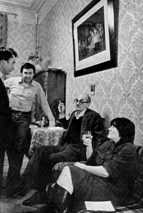 Иллюстрация к книге — На Фонтанке водку пил [i_032.jpg]