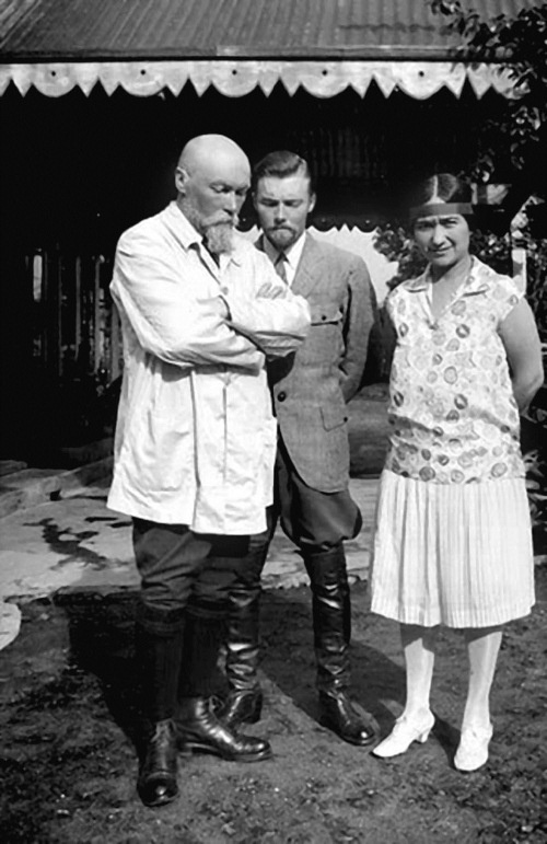 Иллюстрация к книге — Меч Гессар-хана и другие сказания [i_020.jpg]