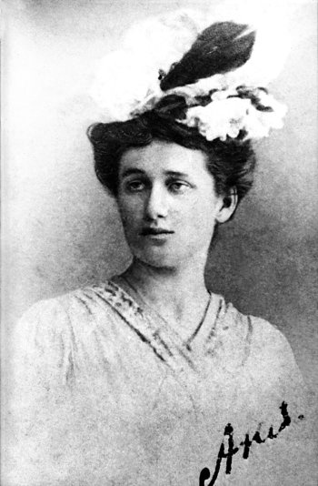 Иллюстрация к книге — Первая встреча – последняя встреча [i_004.jpg]