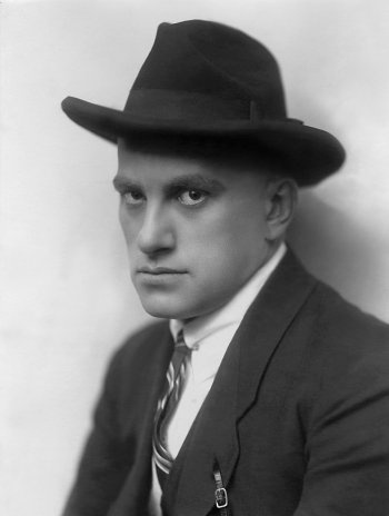 Иллюстрация к книге — Первая встреча – последняя встреча [i_029.jpg]