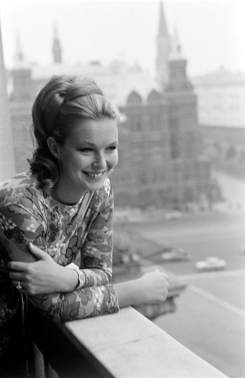 Иллюстрация к книге — Первая встреча – последняя встреча [i_035.jpg]