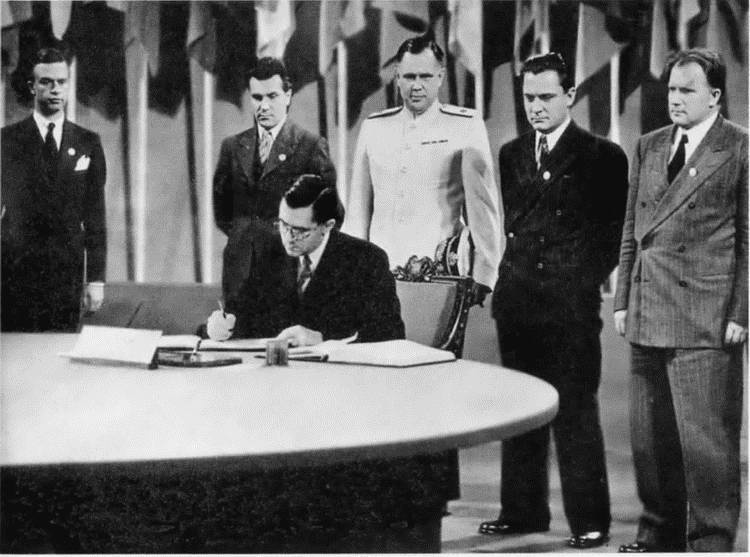 Иллюстрация к книге — Громыко [i_014.jpg]