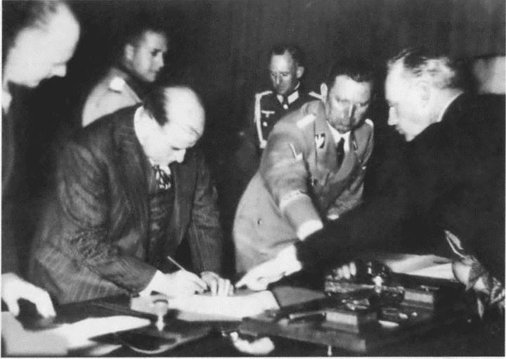 Иллюстрация к книге — Громыко [i_015.jpg]