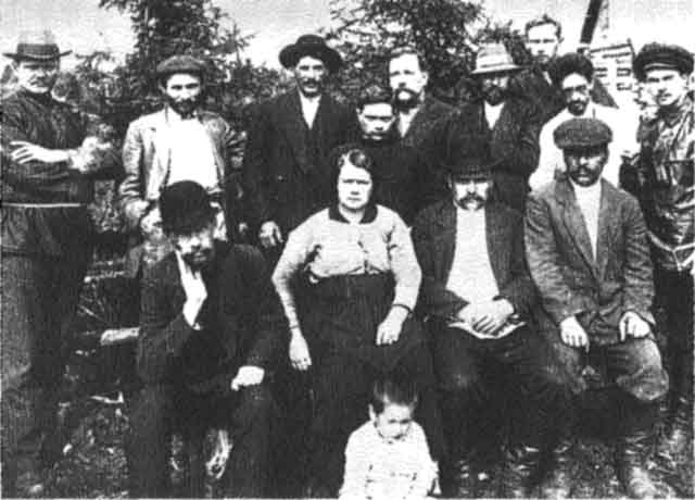 Иллюстрация к книге — Сталин [i_014.jpg]