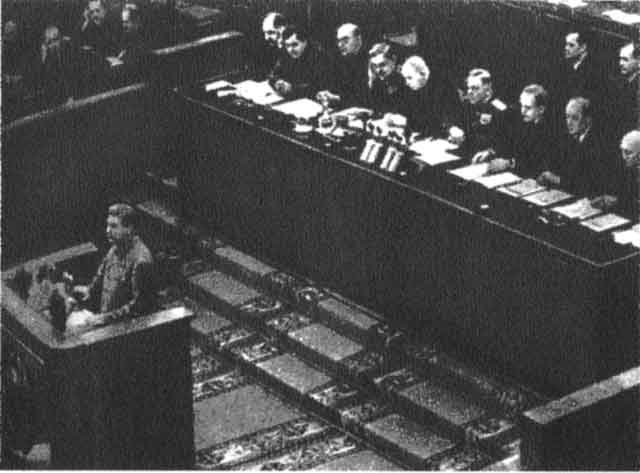 Иллюстрация к книге — Сталин [i_069.jpg]