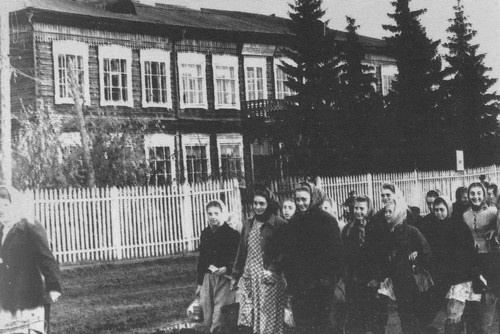 Иллюстрация к книге — Валентин Распутин [i_010.jpg]