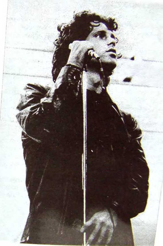 Иллюстрация к книге — Шаман. Скандальная биография Джима Моррисона [i_018.jpg]