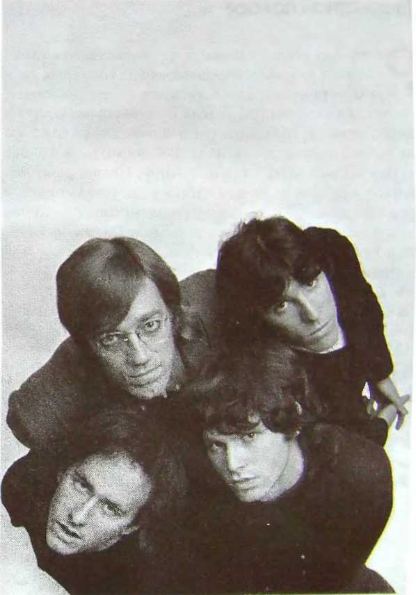 Иллюстрация к книге — Шаман. Скандальная биография Джима Моррисона [i_038.jpg]