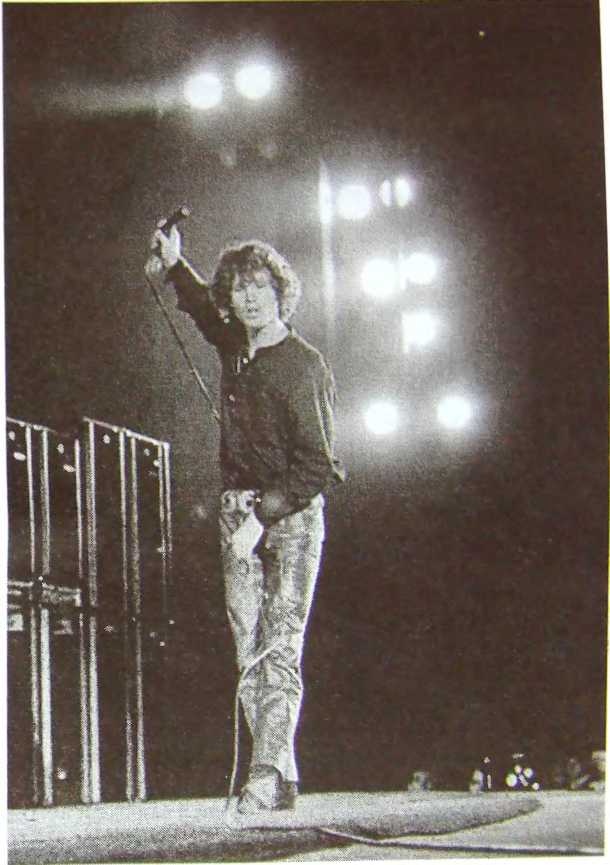 Иллюстрация к книге — Шаман. Скандальная биография Джима Моррисона [i_044.jpg]