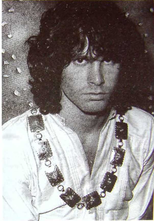 Иллюстрация к книге — Шаман. Скандальная биография Джима Моррисона [i_045.jpg]