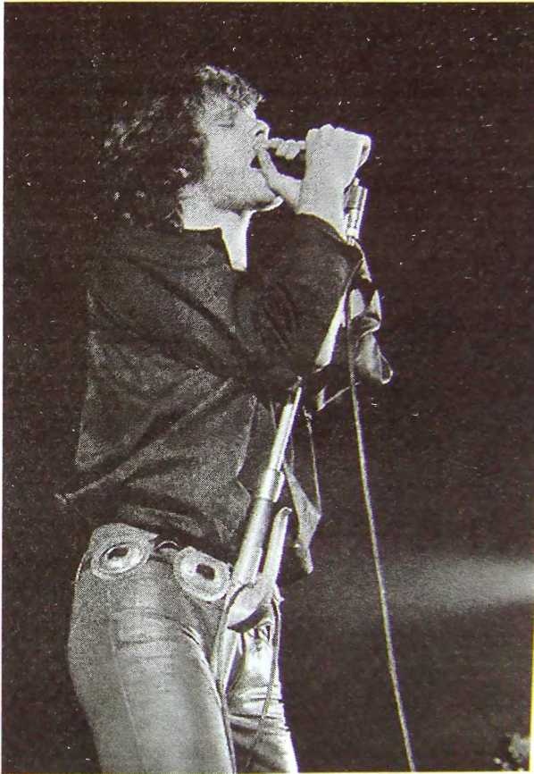 Иллюстрация к книге — Шаман. Скандальная биография Джима Моррисона [i_049.jpg]