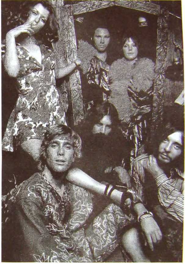 Иллюстрация к книге — Шаман. Скандальная биография Джима Моррисона [i_058.jpg]