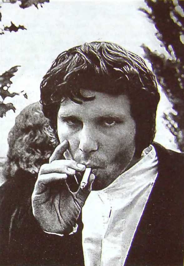 Иллюстрация к книге — Шаман. Скандальная биография Джима Моррисона [i_059.jpg]