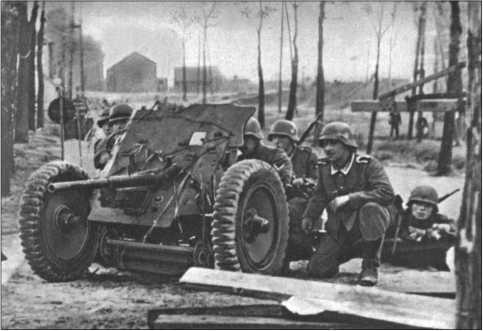 Иллюстрация к книге — &quot;Тигры&quot; в снегу. Мемуары танкового аса [i_005.jpg]